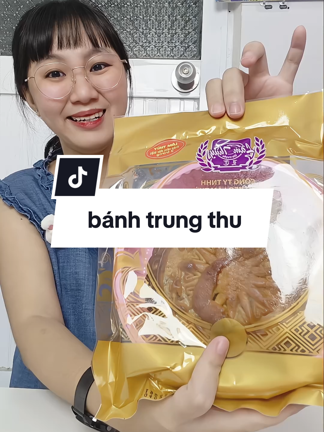 Bánh trung thu Lâm Thủy phiên bản yêu nước  #tiktokshop #annhientl #banhtrungthu #banhtrungthulamthuy #banhtrungthuyeunuoc 