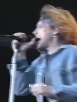 Bon Jovi - Livin' on prayer (Wembley Stadium 1995) @Bon Jovi #bonjovi #livinonaprayer #bonjoviforever #bonjovifans #fyp 