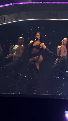 Chicagooo we had two unforgettable nights, you really did come dance with us! 🚀❤️ #RadicalOptimismTour #DuaLipa  Boston, see you tomorrow! 💋