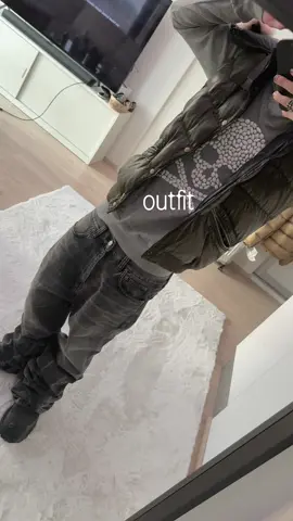 balenci lost tape outfit fr #balenciaga #fashion #fitinspo #strikeboots #outfit 