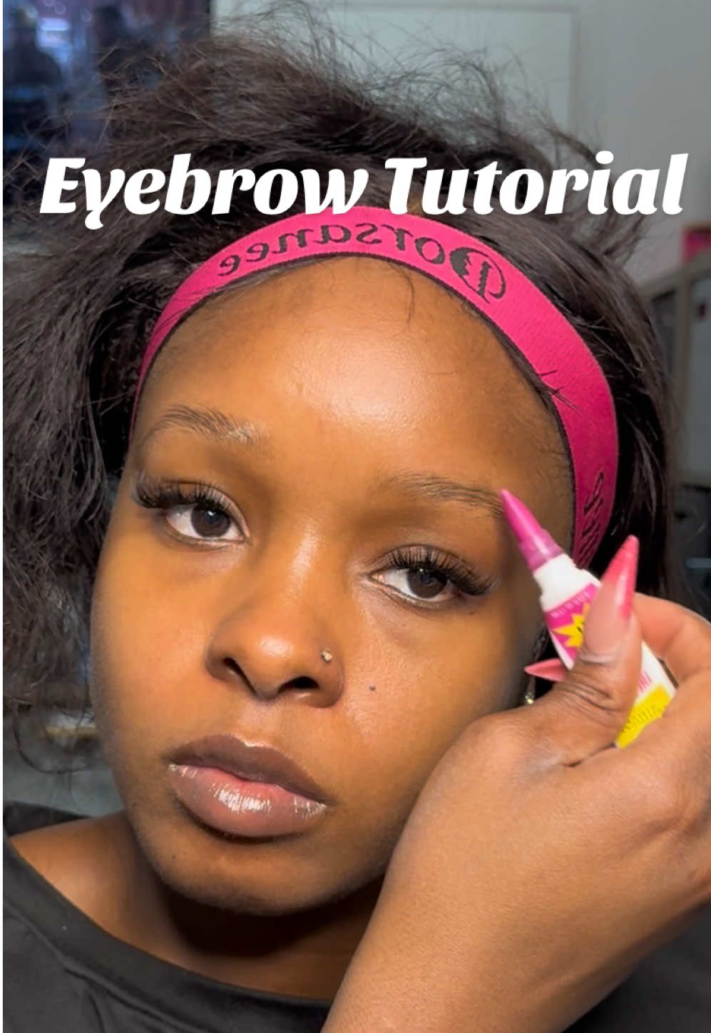 Eyebrow tutorial ✨ PRODUCTS USED: @NYX Professional Makeup Brow Glue @absnyproducts Eyebrow Pencil-Smoke (can be found at your local beauty supply) #eyebrowtutorial #nyxcosmetics #makeuphacks 