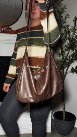 The star of the show 🌟 #purse #pursetok #leatherpurse #fallfashion #shoulderbag 