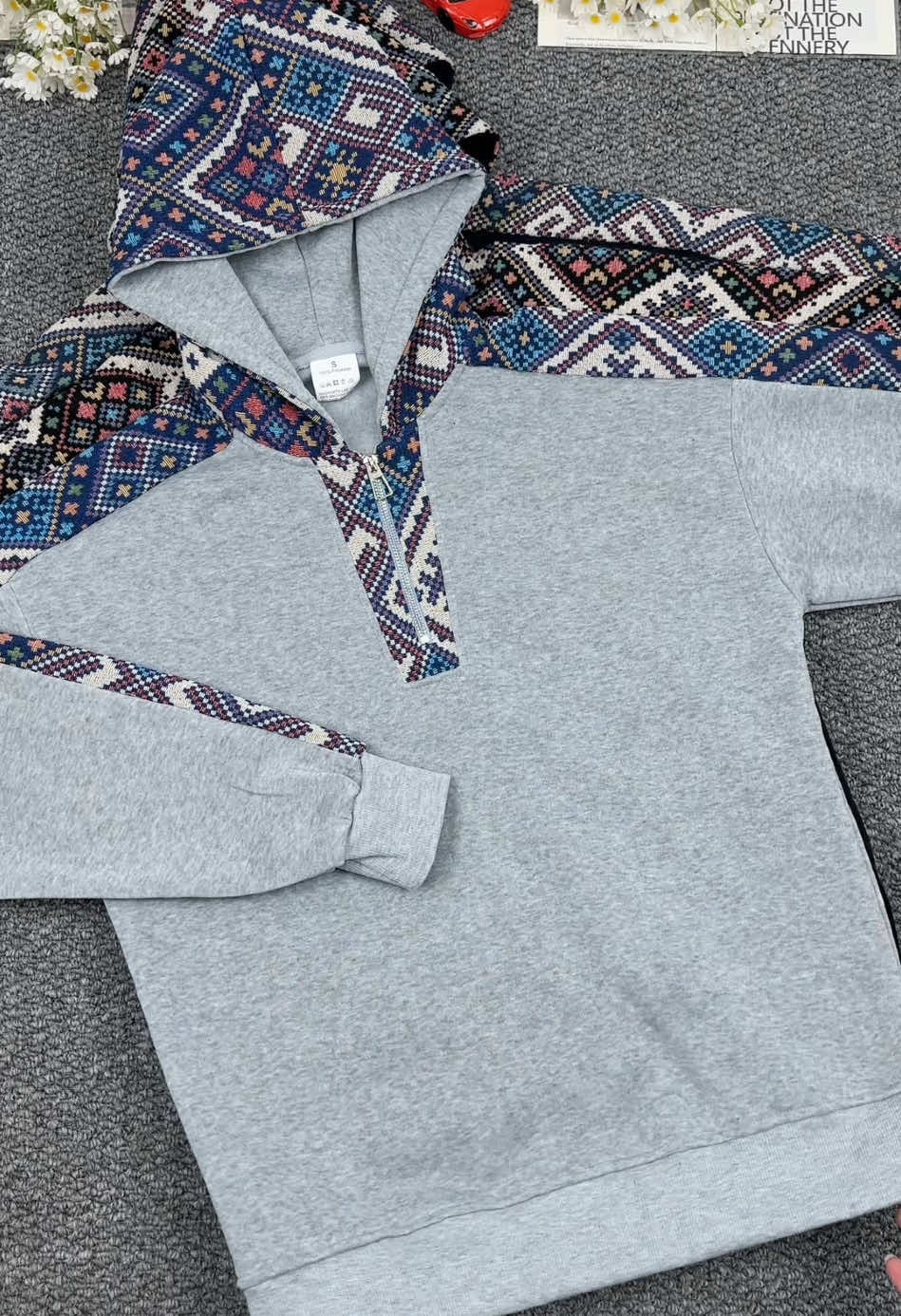 This hoodie hits different >> limited time ON SALE 🔥 #sweatshirt #loose #hoodie #streetwear #pullover #colorblock#quarterzip #longsleeve #tiktokshoplabordaysale #spotlightfinds