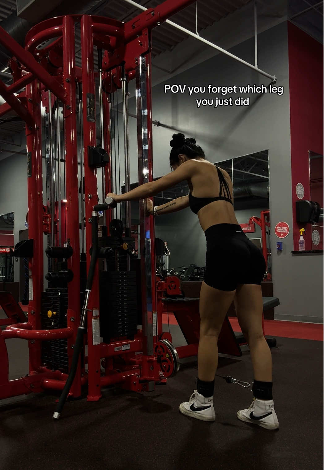 Then I’ll just go with whichever side burns less 💀                                          #relatable #gymfail #legday #gymgirl #gluteworkout 