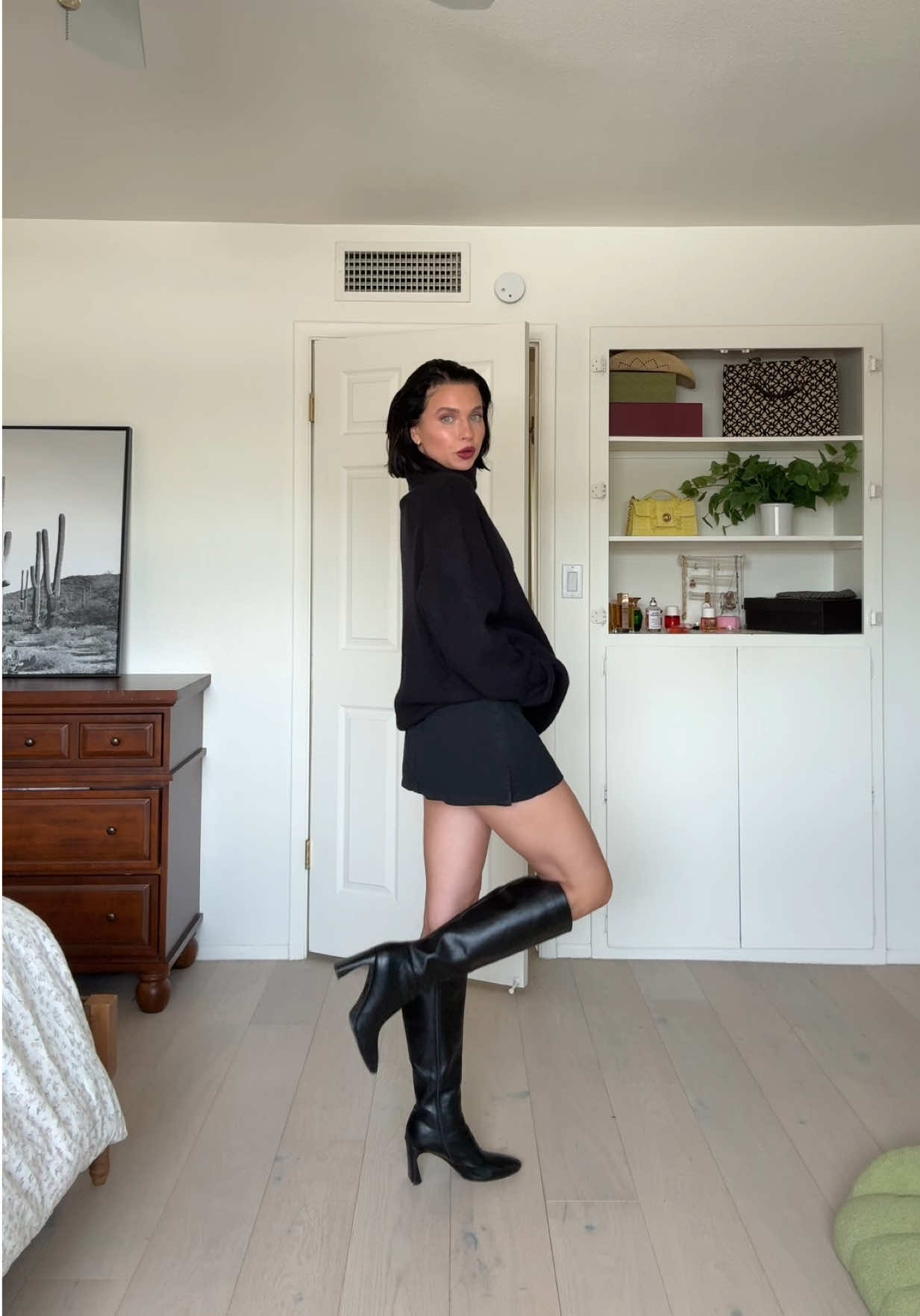 Me 🤝 fall fashion  Wearing the skort in a size 2 & the sweater in a small! #falloutfits #fallfashion #fallsweaters #miniskorts #kneehighboots 
