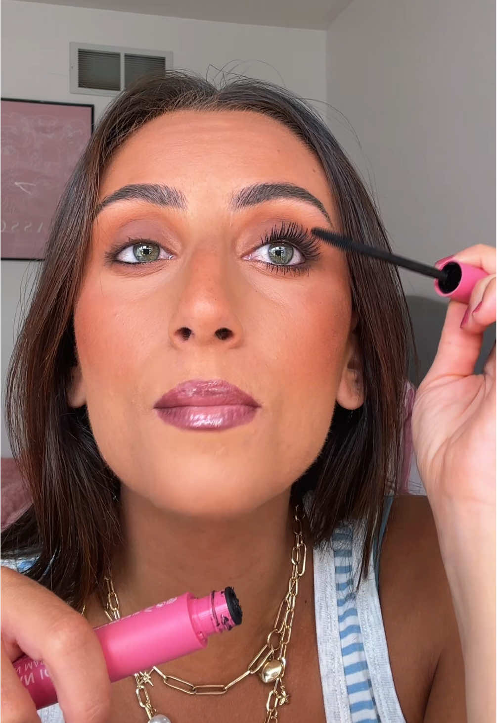 My FAVORITE mascara 🫶 she’s an icon mascara from @Doll 10 Beauty, literally so lengthening & formulated with lash serum ingredients 👏👏