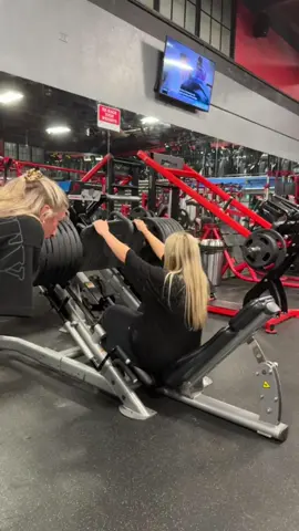 #stitch with @Kylie who hurt u bro 😧 #Fitness #gym 