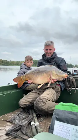 • Pêche en barque avec mon fils , c’était cool . On a réussi à faire deux carpes en 1 heure de temps , impec 👌 !!  @Nash Tackle France  #pecheenbarque #fishingday #carpemiroir #carpecommune #nashtackle …
