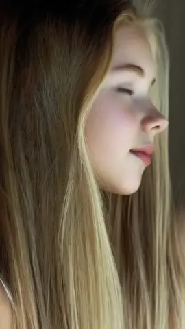 Pretty Prettygirl #prettygirl #naturapax #natura_pax #blondegirl 