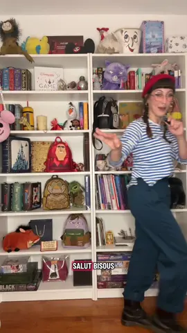 T’as trouvé rapidement ? 🫣 . Avoue, l’inspiration de cette tenue elle est carrément évidente ! J’espère que t’aimes bien ❤️ . Aujourd’hui, je me suis inspirée d’un des meilleurs sidekick de l’histoire de Disney : Monsieur Mouuuuuche 🐊🕰️🏴‍☠️ . Je fais un disneybound tous les lundis pour aller au travail ! 🫶 . Pour un disneybound de Monsieur Monche on peut partir sur : - Un haut à rayures horizontales, bleu clair et blanc. Ça c’est littéralement primordial ! - Un pantalon bleu - un chapeau rouge, et des lunettes (le mieux étant des lunettes en demi-lune) - point bonus, et si tu as des accessoires qui rappelle la piraterie, ou Peter Pan 🧚 . - pantalon @Levi’s  - chaussures @Dr. Martens  - haut @UNIQLO Europe  . Le Disneybound, si tu te poses la question, c’est une pratique qui consiste à s’habiller avec des vêtements normaux, et à les assembler de sorte à rappeler un personnage, un film, une attraction, bref, quelque chose appartenant à l’univers de Disney. C’est un chouette moyen de mettre un petit peu de magie dans le quotidien ♥️ . N’hésite pas à me donner un thème pour une prochaine tenue, à sauvegarder cette vidéo, et à rester dans le parages pour avoir des idées de tenues ✨ . . . Si t’as lu jusqu’ici : c’est quoi ta chanson préférée dans Peter Pan ? Moi c’est « La Vie d’Un Pirate »🏴‍☠️  . . . #disneybound #mrsmee #disney #monsieurmouche #peterpan