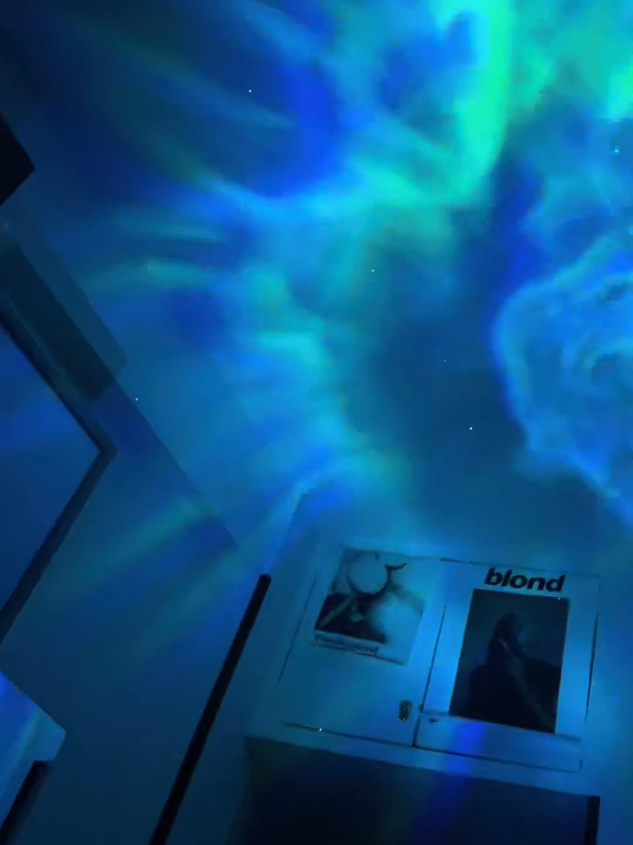 Astronaut projector turns your room into a galaxy 🚀🌌 #AstronautProjector #GalaxyLights #StarrySky #RoomGlow #LEDLights #SpaceVibes #TikTokMadeMeBuyIt #ViralProduct
