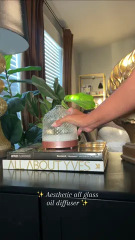 Linked in my showcase for you and in the orange shopping bag below 🫶🏼 This is the most aesthetic all glass oil diffuser I’ve ever seen! I’ve been on the hunt for a new diffuser NOT made of plastic, and I finally found it 👏🏼  #oildiffuser #essentialoils #essentialoildiffuser #homedecor #Falldecor 