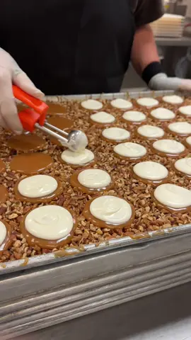 That signature swirl 😍 #candy #candymaking #chocolate #chocolatier #candyshop 