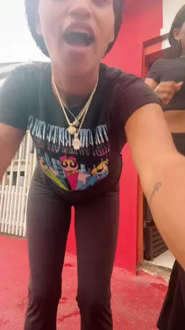 Dicen que mi prima y yo parecemos gemelas 😂