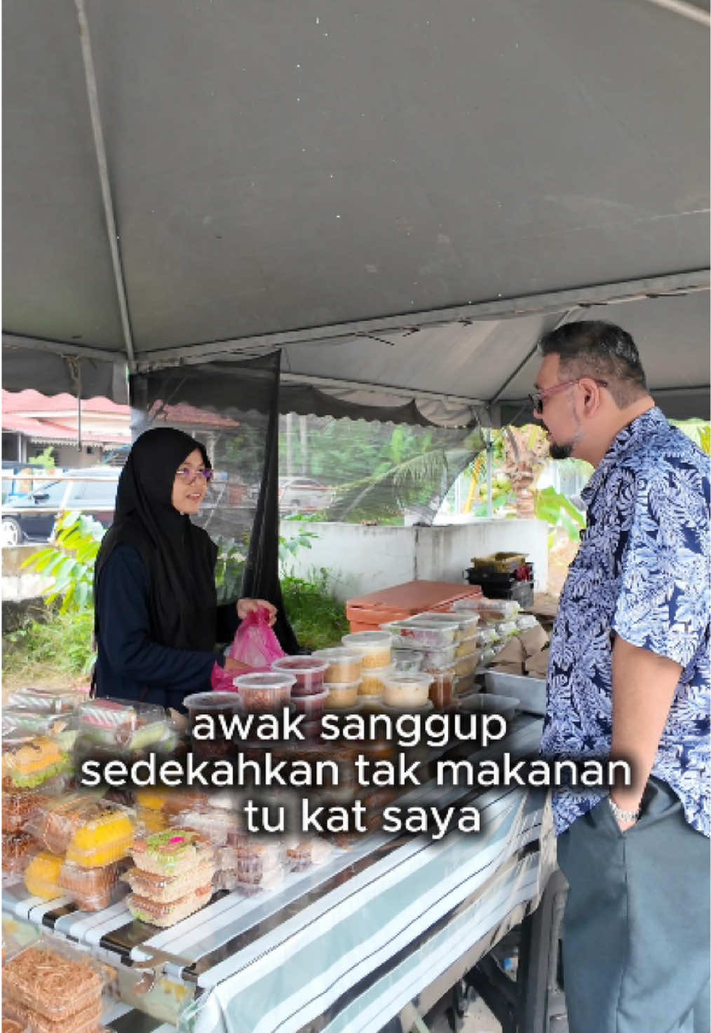 Ini la sikap yang harus dipelajari oleh semua orang muda ni, kita tolong orang buat baik hari ni, insyaAllah Allah akan jaga kita. Jom tengok apa kisah adik Sofia ni 🫰🏼 #cikgushaari #cikgushaarixox #xoxcikgushaari #rezeki #klang 