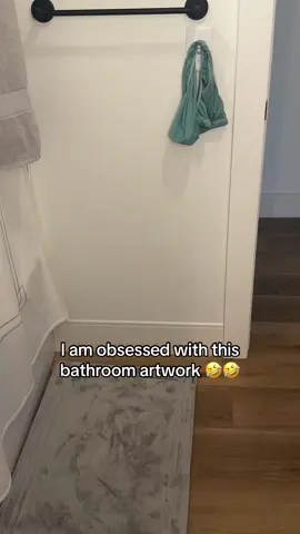 I love these pictures in my bathroom 🤣 #artwork #funny 