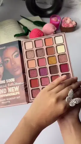 Dê uma olhada em Paleta De Maquiagem Borboleta De 78 Cores , Pérola E Fosco , Iluminador , Blush , Sombra , Conjunto De Presente #monetizartiktok #gorotasapoiamgarotas💗 #meninasapoiammeninas💕💕 