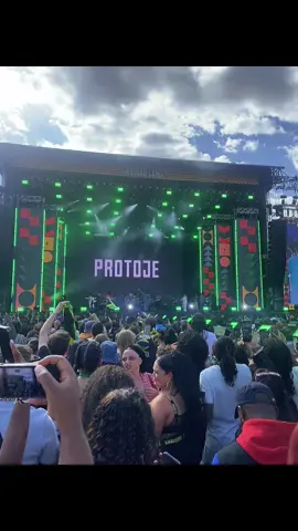@protoje bring the energy live at @Reggae Land 2025 #reggae #kenyantiktok #uktiktok #ReggaeLand #protoje 
