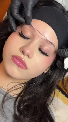 Client requested #straightbrows and I’m here for it 😍🔥 what type of brows do you prefer? #brows #browshaping #browmapping #browtinting 