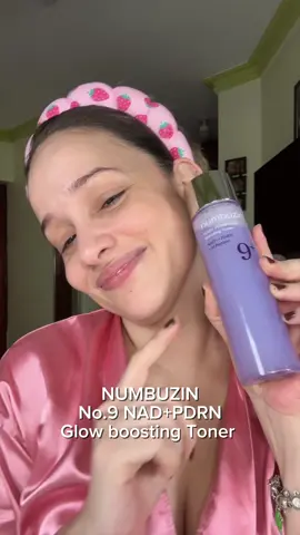 Hidratación y glow instantáneo? Lo logró gracias al No.9 NAD+PDRN Glow boosting Toner de @numbuzin el mejor 💜 #GlowingwithNAD #NAD #no9 #numbuzin 