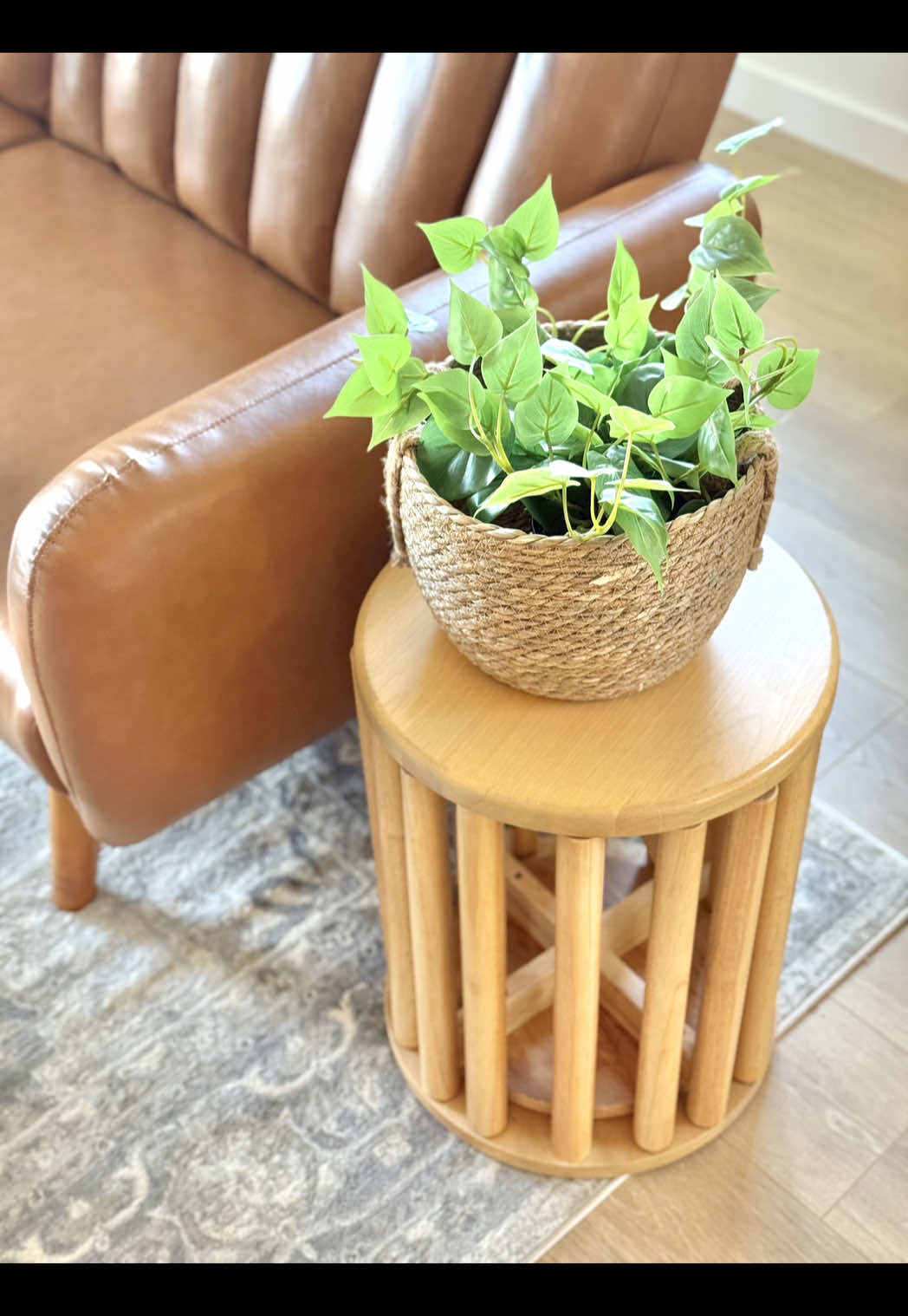 Finally, “just in case” chairs that are actually cute😅 Function + aesthetic = total win. #founditonamazon #apartmentdecor #neutraldecor #cozycorners #amazonstyle 