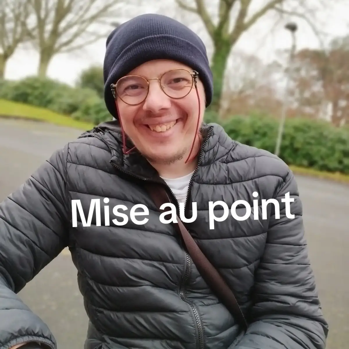 Bonsoir/Bonjour tout le monde.  je voudrai faire des mises au points, je suis quelqu'un de vrai, bien éduquer depuis ma naissance, grâce à mes parents. je ne fait pas de mal à une mouche, la personne que je suis en réel je suis pareil en virtuel qu'en réel. la personne qui me connait hyper bien c'est @l'esthétichien elle me connait plus de 9 ans voir 10 ans, elle c'est occuper de mon chien Beau qui est décéder en 2021 paix a son âme, et qu'elle sais occuper de ozo le chien a mes parents. et elle peux vois confirmer comment je suis.  une très belle personne avec un grand coeur, malheureusement trop bon trop con.  (d'ailleurs je tiens à te remercier pour tout ce que tu as fait pour mon beau tu etait un ange et une personne incroyable je garderai que des bons souvenirs tu t'en est super bien occuper, merci du plus profond de mon coeur, je te dois tout. merci infiniment ) et elle ma dit au mois de Juin quand je me suis confier a elle par téléphone, que elle appels sa des personnes 'TOXIQUES' et elle a totalement raison 🥰 elle dit juste en plus, bravo ma Flo.  alors les personnes qui fond semblant de m'apprécier, sa sert a rien de rester dans mes contacts, et faire les faux culs, par devant faire les leche culs et par derriere critiquer. aimez mes photos et commenter je vois votre vrai visage a certains et certaines personnes. inutile de me commenter des publications sur les reseau si je vous répond pas c'est que jai pas envie point barre. pas la peine de forcer, et idem en message privé si je vous repond pas a certains personnes cest que jai pas envie #visé  jai de vrais valeurs, je peux me regarder dans un miroir jai rien a me reprocher.  tout le monde m'adore et m'apprécie en réel et sa ce vois. donc si certains et certaines personnes ne m'apprécie pas sur les reseau supprimer moi et bloquer moi.  laisser moi vivre ma vie merci.  plutôt que de écouter les ont dits, dans la vie faut faire sa propre opinion par sois même. jamais écouter les autres.  si on vous dit de vous jeter par la fenêtre sérieusement vous allez le faire ????  sur ceux au bon entendeur. 