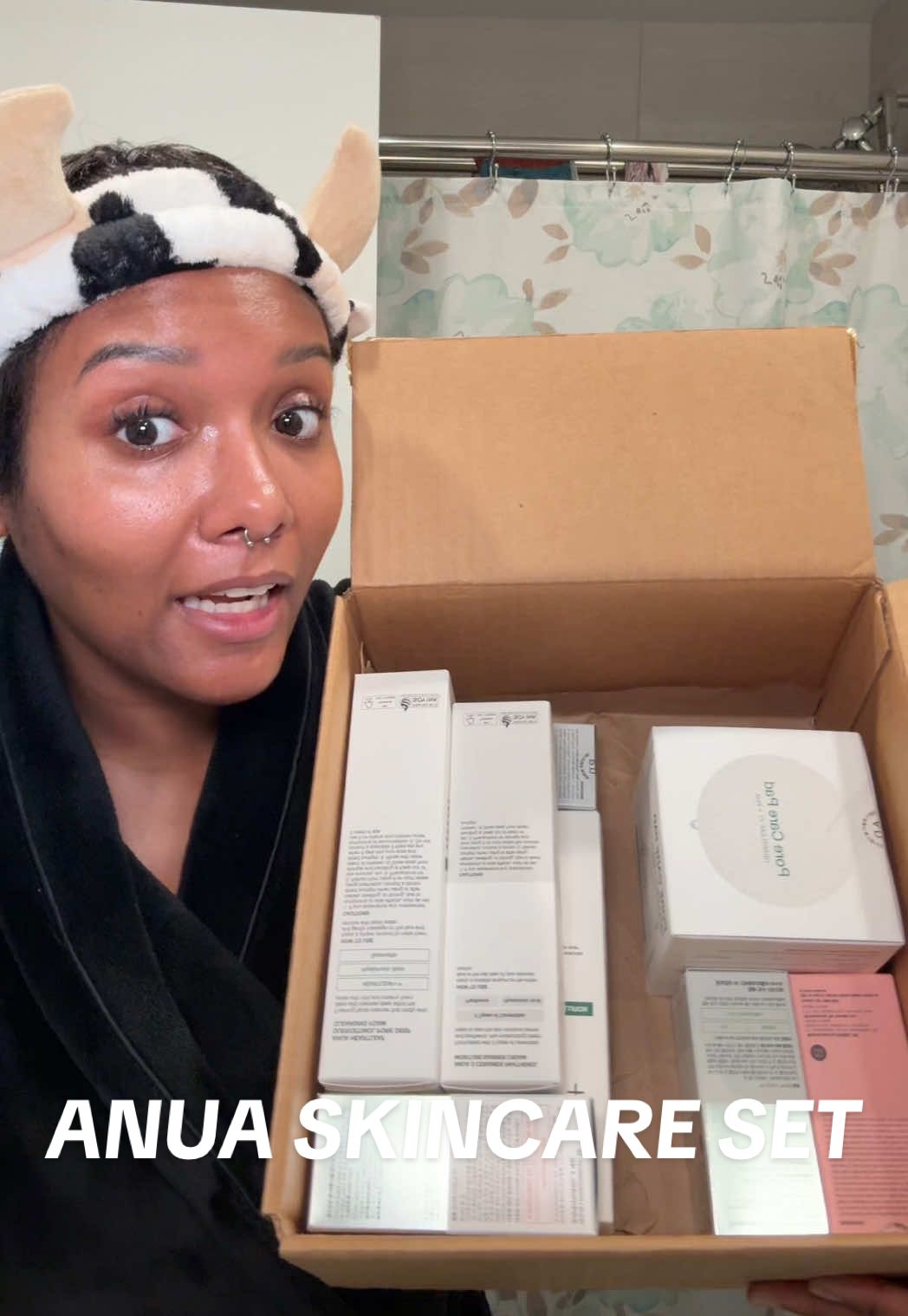 My skin has been transformedddd by Anua products so imma shout it from the heavens 😭 Ever since using their skincare, my skin has looked so much better. As an oily skin girly I have a lot of texture and I get a lot of bumps. But with this, my skin is SO smooth! I even love this stuff so much that I take it on vacation with me lmao If you wanna try an AMAZING Korean skincare brand, I definitely recommend Anua since it works so well for me.  Grab this bundle while it’s on sale though because you’ll be saving so much more! #anuaskincare #koreanskincare #oilyskincareroutine #tiktokshoprestock #tiktokshopcreatorpicks 