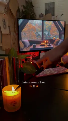 I’d like to say I am finally done fall shopping but that would be a lie, I can’t stop😭🍂🕯️🍁 #cozytok #falltok #Vlog #fallhaul #BookTok 