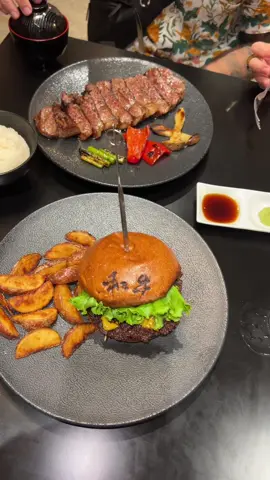 #wagyusteak #wagyuburgers #tokyowagyu #japanwagyu #takeshitastreet 