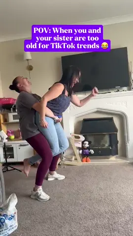 Can't say we don't try #runchallenge #funny #sisters #mumsoftiktok #adulting 