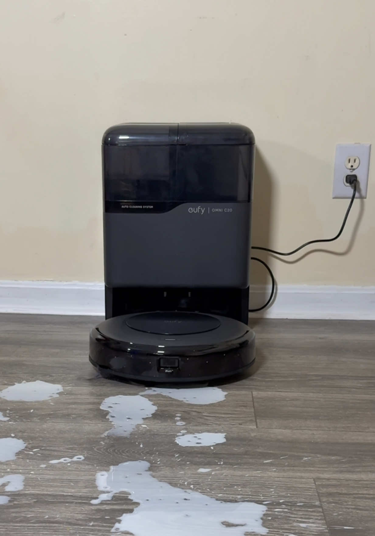 DEAL EUFY C20 ROBOT MOP  VACCUME         #superbrandclub 		#eufyOmniC20 		#RobotVacuum 		#Mop 		#robotvacuumandmop as a mom I love this vacuum and it makes my everyday so much easier 
