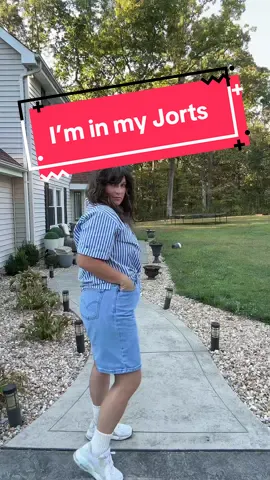 90’s Dad vibes ! I’m in my jorts, I’m in my jort shorts. ##thrift##midsize##thrifting##fypシ##jorts