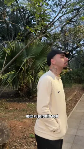 Cada um usa suas cartas né !?👀