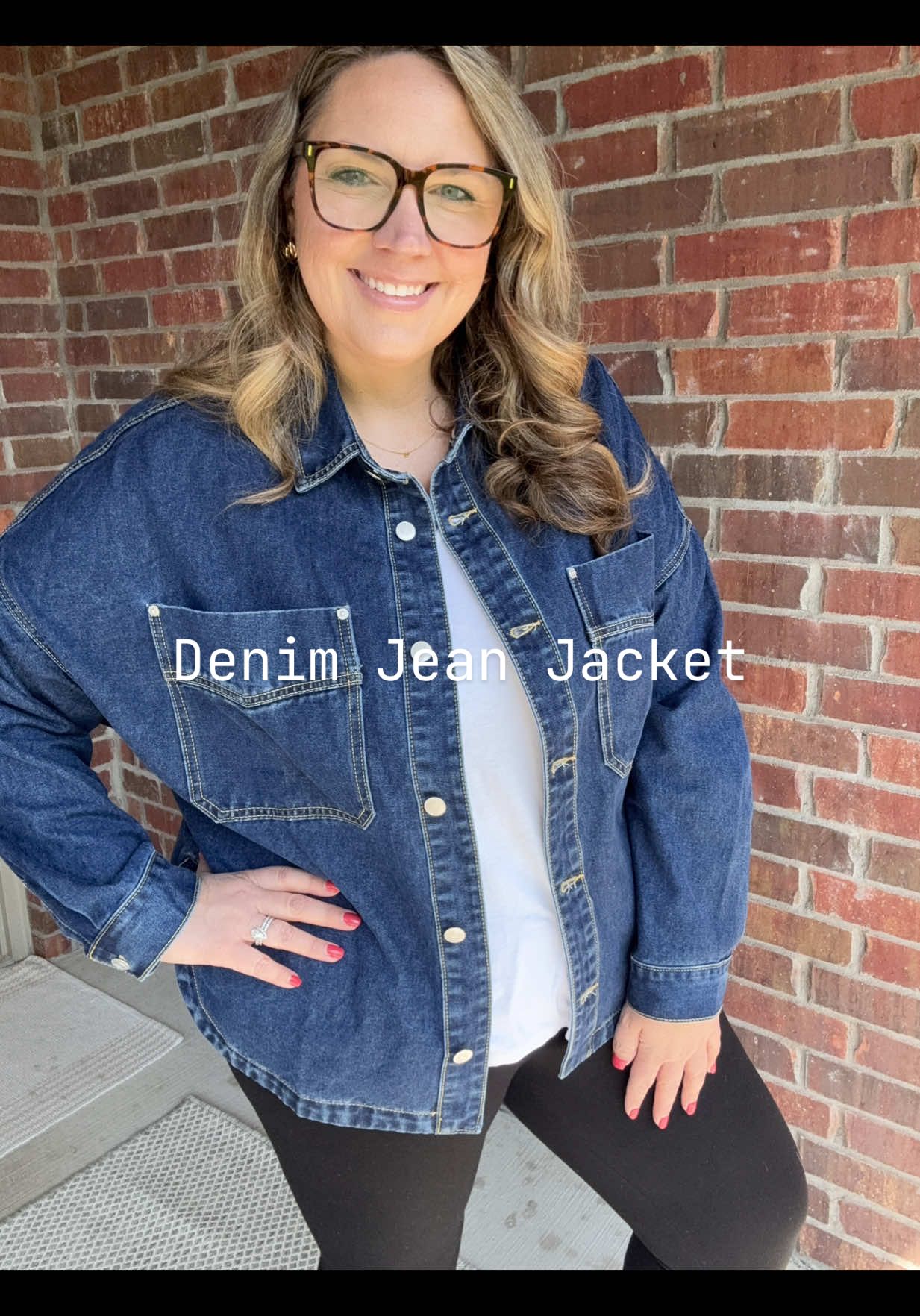Women’s Denim Jacket #denimjacket #falloutfits #falljackets #jeanjacket 
