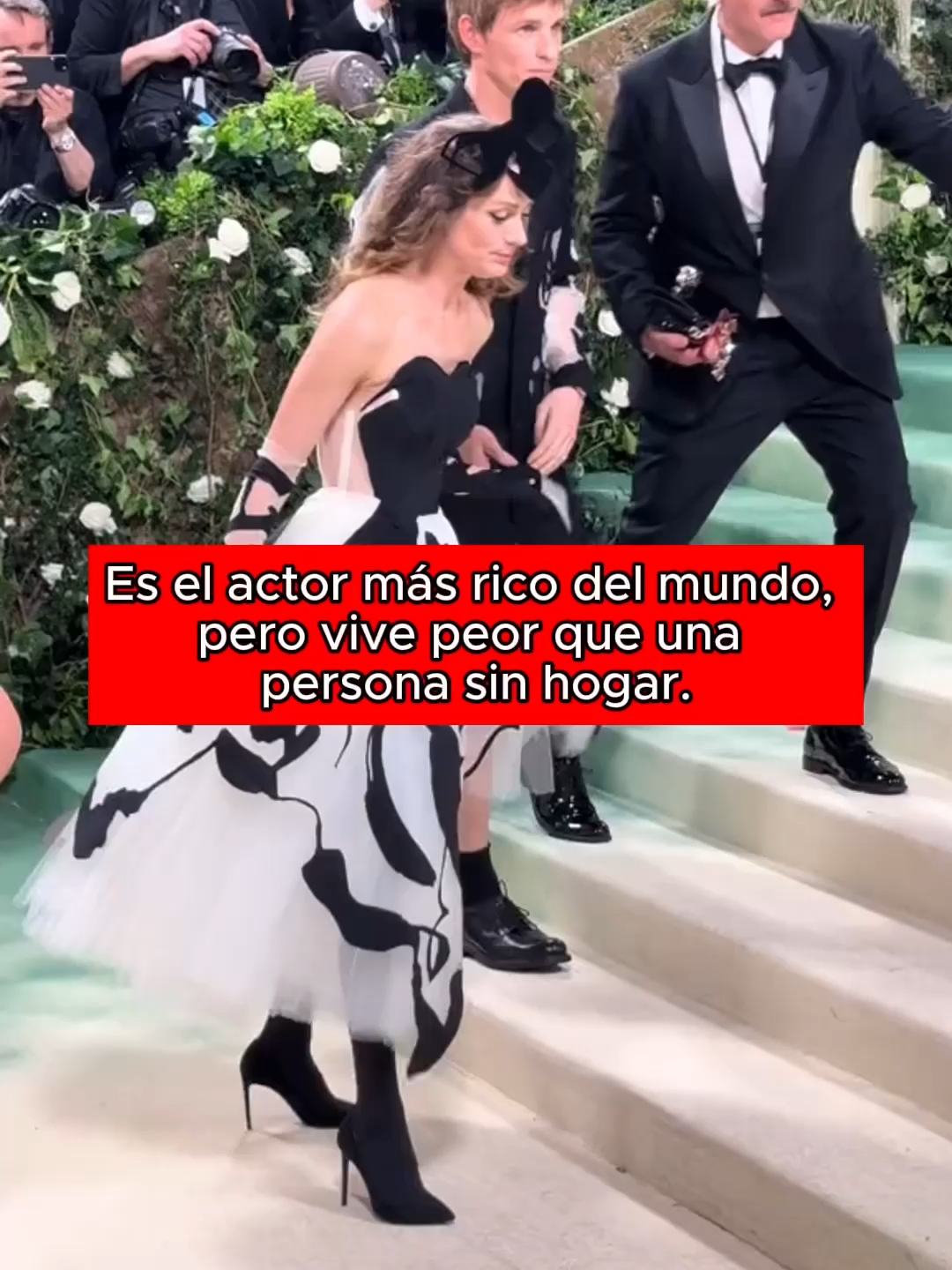 Es el actor más rico del mundo, pero vive peor que una persona sin hogar. Así es Eddie Redmayne.