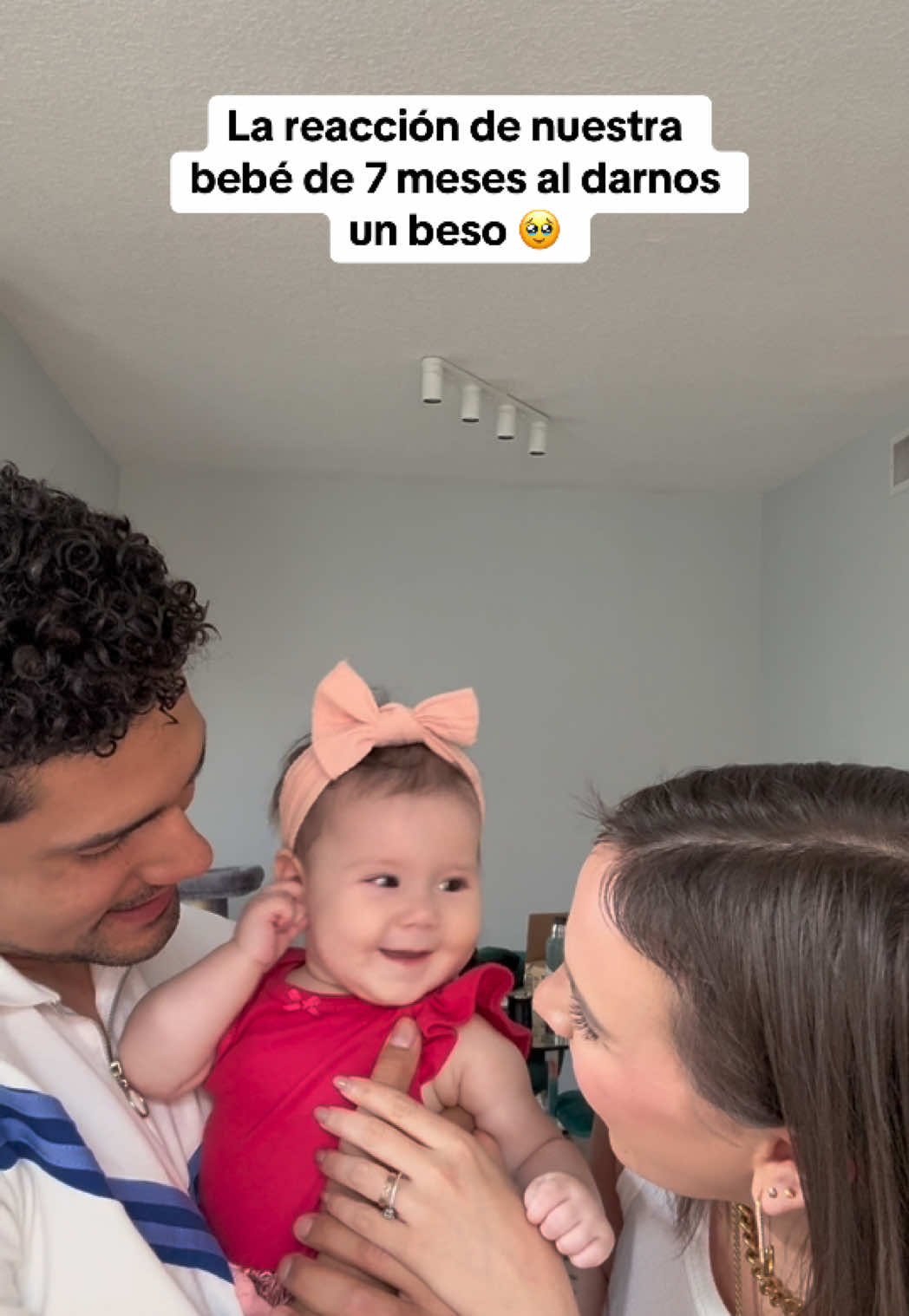 La reacción más linda y tierna 😍😁 #babiesoftiktok #bebes #family #babies #fy 
