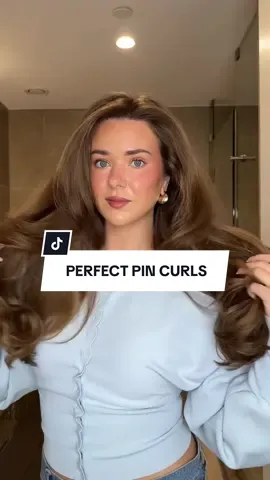@sophie suchan showing us how she makes her blowout last with pin curls 💁‍♀️✨ So bouncy and voluminous 💖💫 We’re obsessed! #revolve #pincurls #blowout #hairhack #fyp