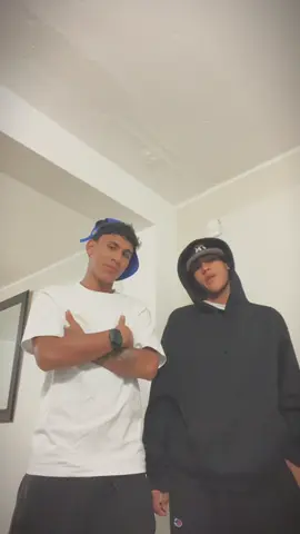 Twinssss #paratii #fyp #viral 