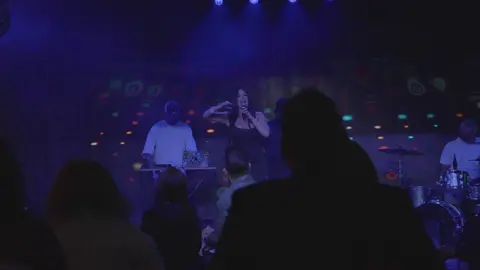 + ' Lo que vivimos el viernes fue magia pura Gracias a todos los que estuvieron presentes y compartieron esa energía única. Aquí les dejo un pedacito del show para que revivan los mejores momentos. #Concierto #Resumen #MúsicaEnVivo #MomentosUnicos