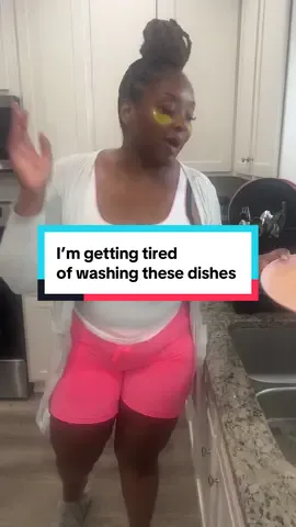 When washing dishes goes wrong. #momlife #washingdishes 