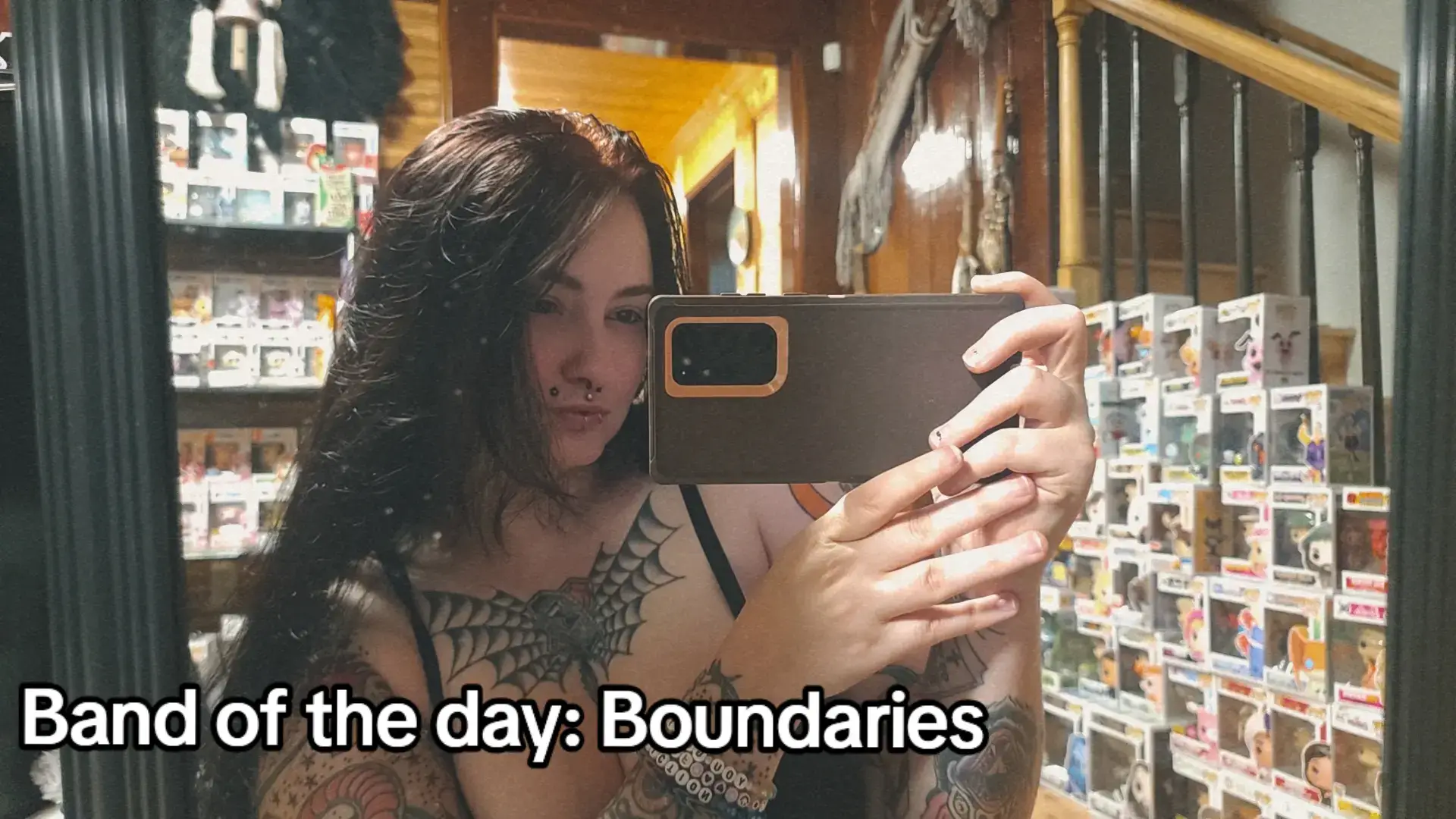 I remember the first time I seen this band in a small intimate venue and so many attendees left with injuries 💀 @Boundaries  #boundariesband #music #womenwithtattoos 