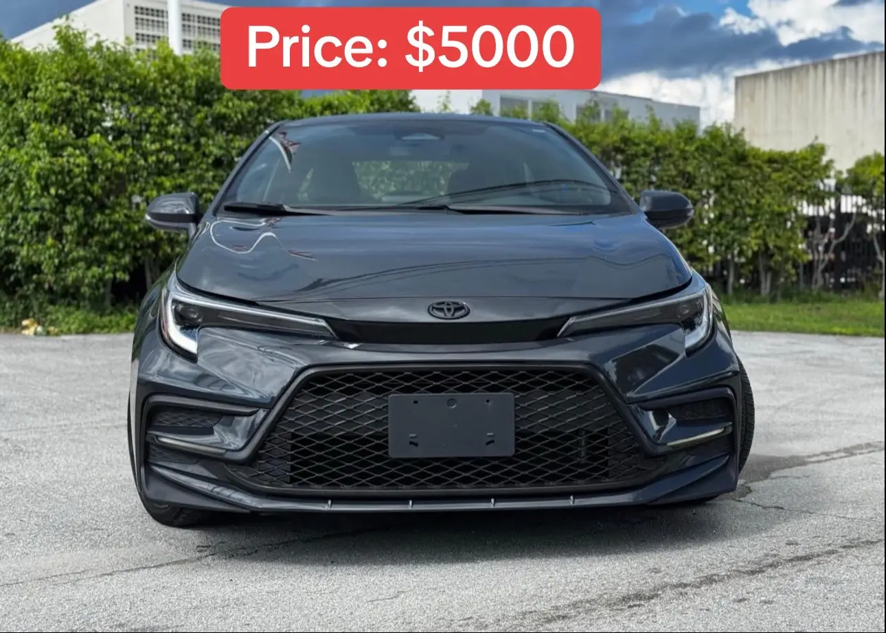 Mileage-Driven 26,000 miles Transmission-Automatic Exterior color-Black Interior color-Black Fuel type-Petrol Trim-SE Sedan