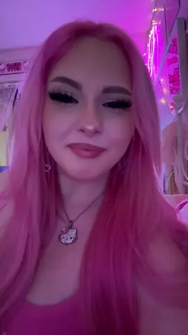 <3