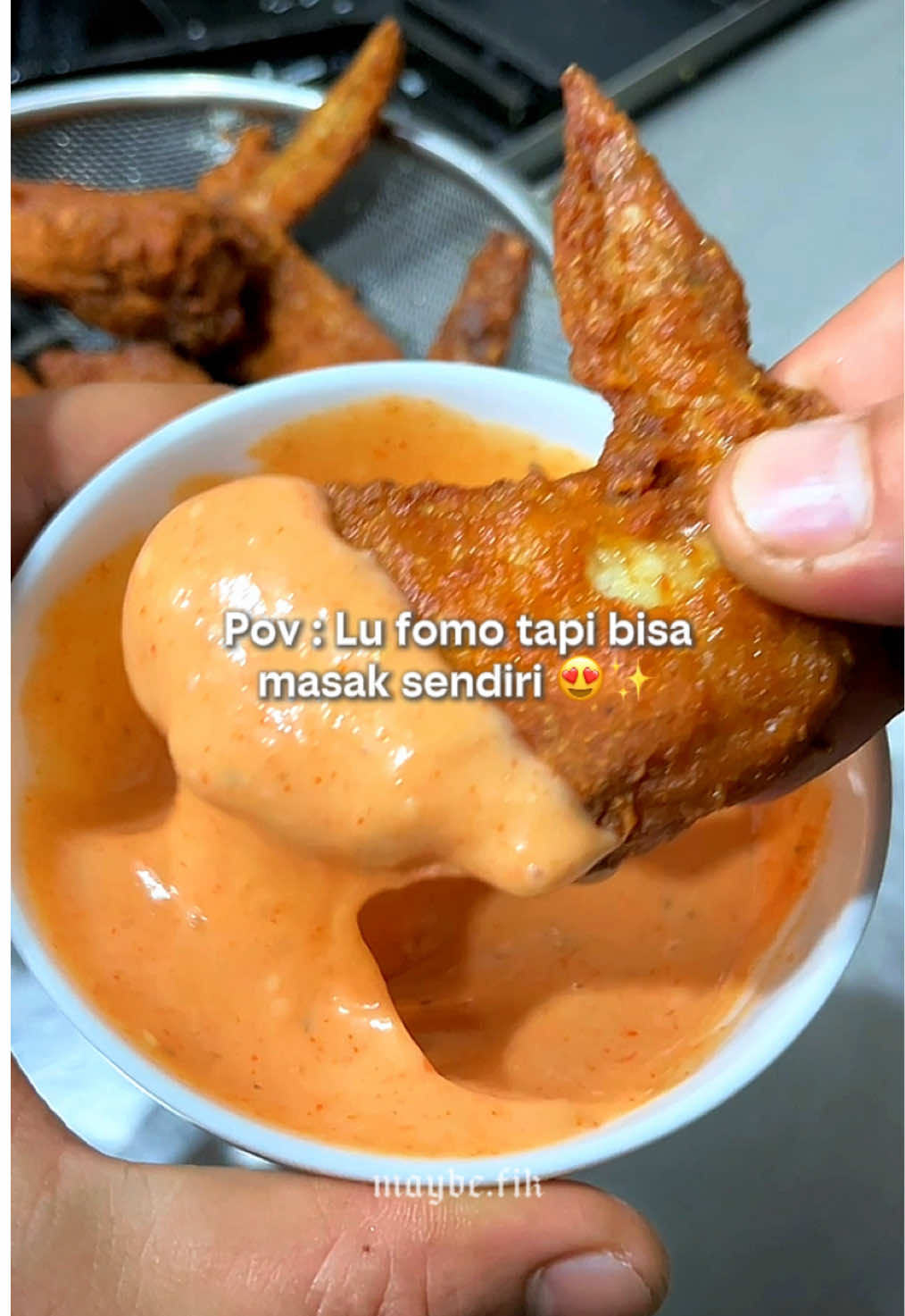Kelebihan bisa masak tu..pengen apa aja bisa bikin sendiri 😋🤤 Resep Saus & Sayap Ayam Pedas Gurih udah w cantumin divideo yakk✌🏻 #maybefik #sayapayampedas_satset #resepsatset #sayapayampedas #spicywing 