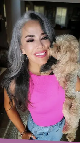 #grayhairdontcare #silverhairjourney #authenticbeauty #fypシ #foryoupageofficiall 
