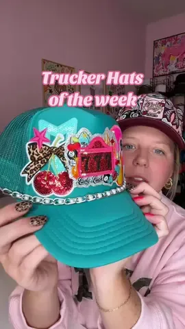 Sooooo many fun hats this week!!🤩🩷 which was your fav?? #truckerhat  #customtruckerhat #SmallBusiness #hatsbyhana #truckerhats 