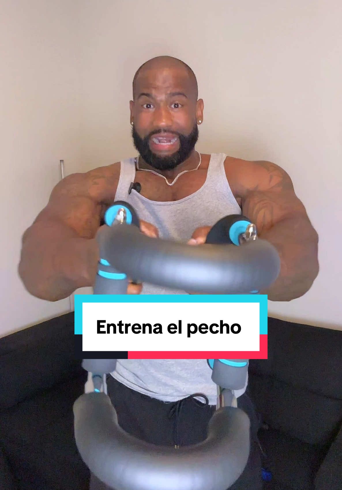 Con esto puedes entrenar el pecho en tu casa #homeworkout #ejerciciosencasa #pectorales #tiktokshopcreatorpicks #chestworkoutathome 