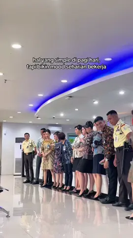 semua tergantung grooming😂🙏🏻 #banker #bankers #pagi #grooming #worklife #office #foto #tim #teller #cs #ub #sol #spv #bri #penampilan #frontliner #FL #bumn #danantara #fyppppppppppppppppppppppp #selasa #september #2025 #manado 
