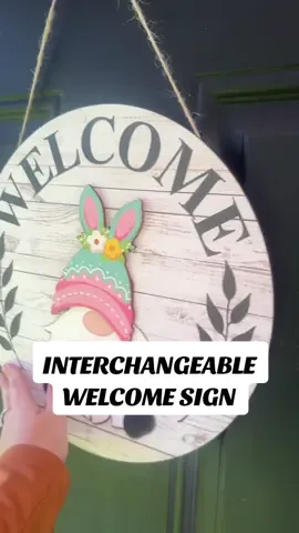 These door signs are the best! Comes with everything I need to change out for the holidays and seasons!  #welcomesign #doorsign #doorhanger 
