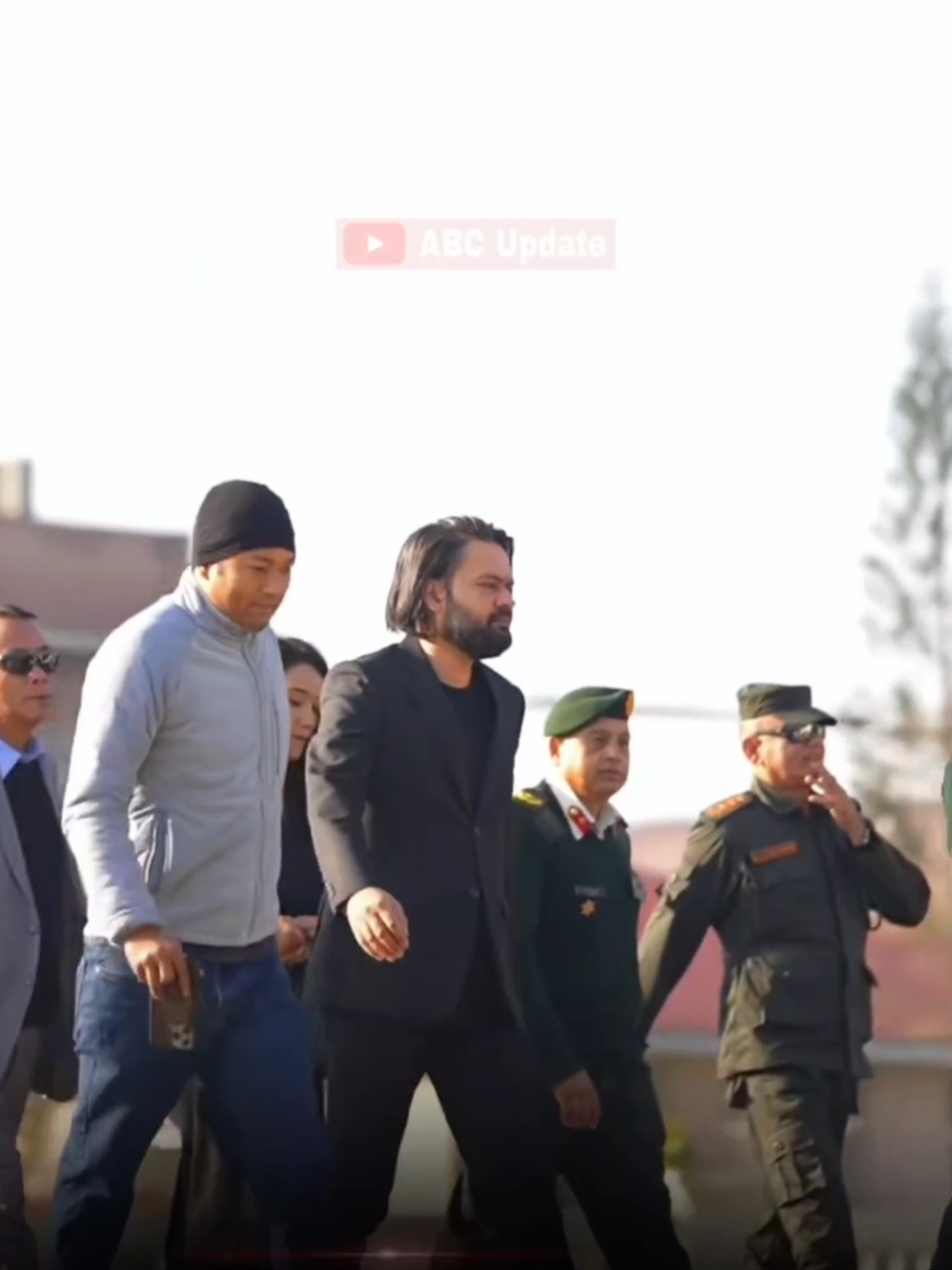 प्रधानमन्त्री केपी शर्मा ओलीलाई काठमाडौँ महानगरपालिकाको मेयर बालेन शाहको कडा दनक 😱 #nepobaby #kathmandunepal🇳🇵 #genz #abcupdate #foryoupage 